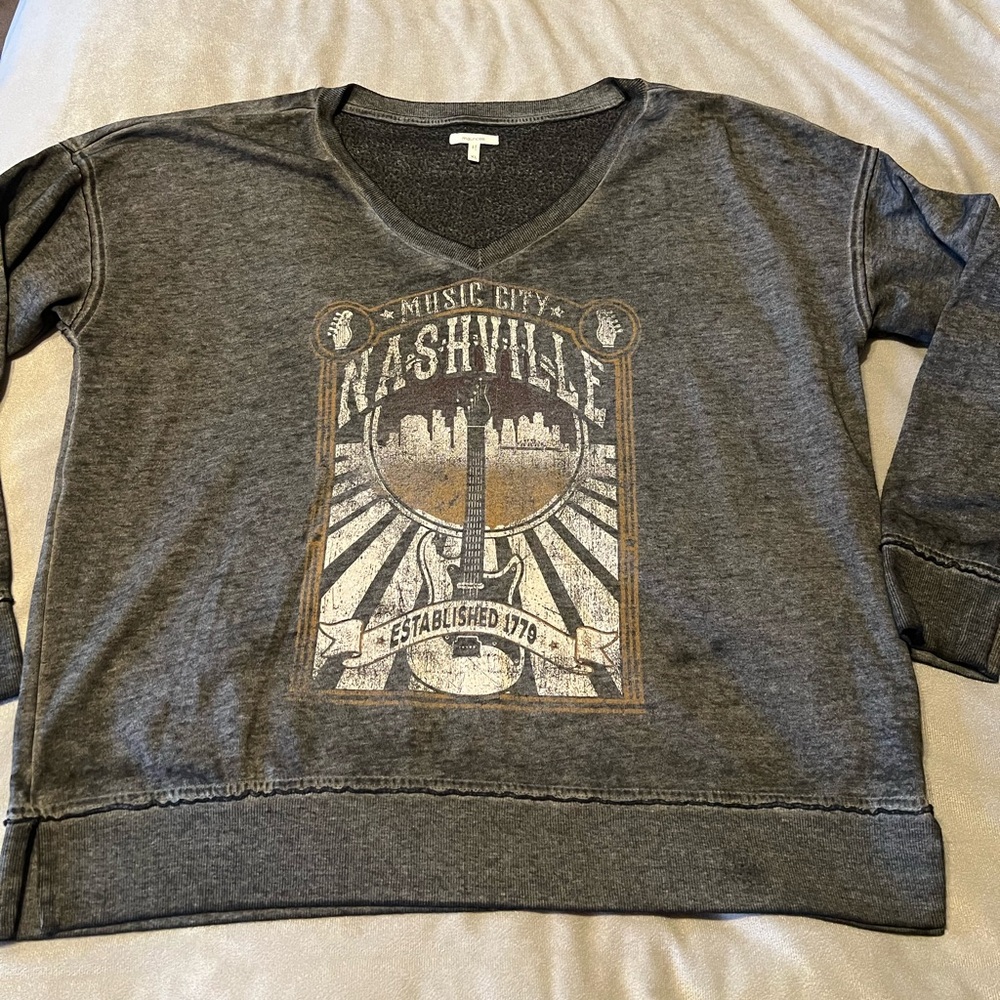 Maurices Nashville v-neck sweatshirt - XL